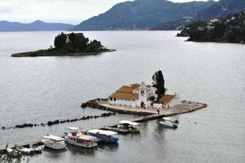Il famoso Isola Pontikonisi