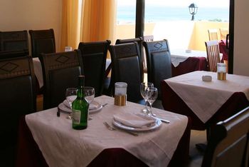 Il tavolo è pronto.