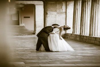 Servizio fotografico di sposi a palazzo