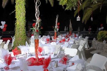 Decorazione di banchetti all'esterno della villa