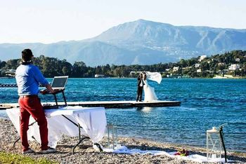 la danza delle ninfe vicino al mare