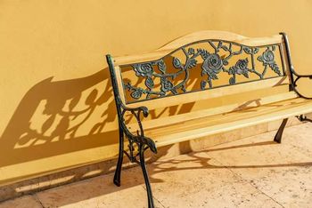 E' stata creata per persone che amano e rispettano l'arte.